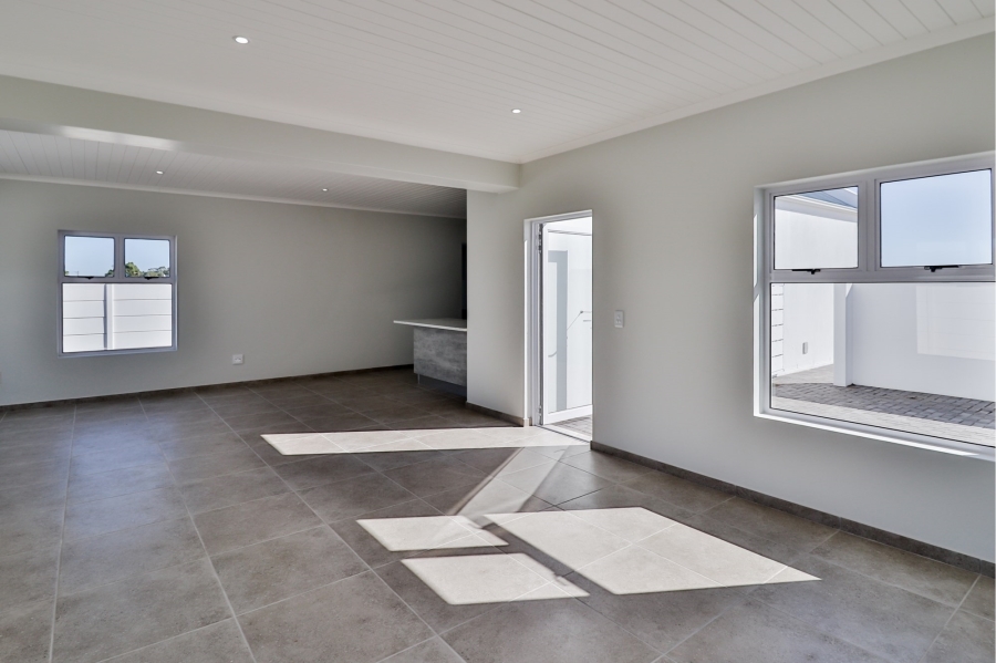 3 Bedroom Property for Sale in St Helena Views Western Cape